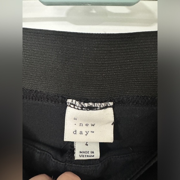 A New Day Women’s Skinny Black Dress Pants - Picture 6 of 7